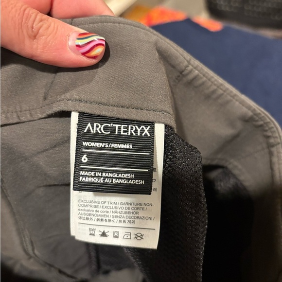 Arc'Teryx Grey Pants Women's Size 6 - Picture 10 of 14